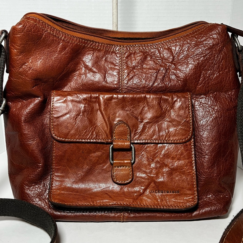 Jack George’s leather Voyager Crossbody bag - Picture 3 of 15